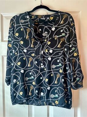 Soho V-Neck Black Blouse, 3/4 sleeves, with Gold & Silver Key Chain Print